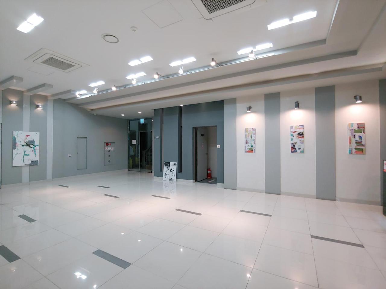 Gallery Hotel Bnb Jeju Exterior photo