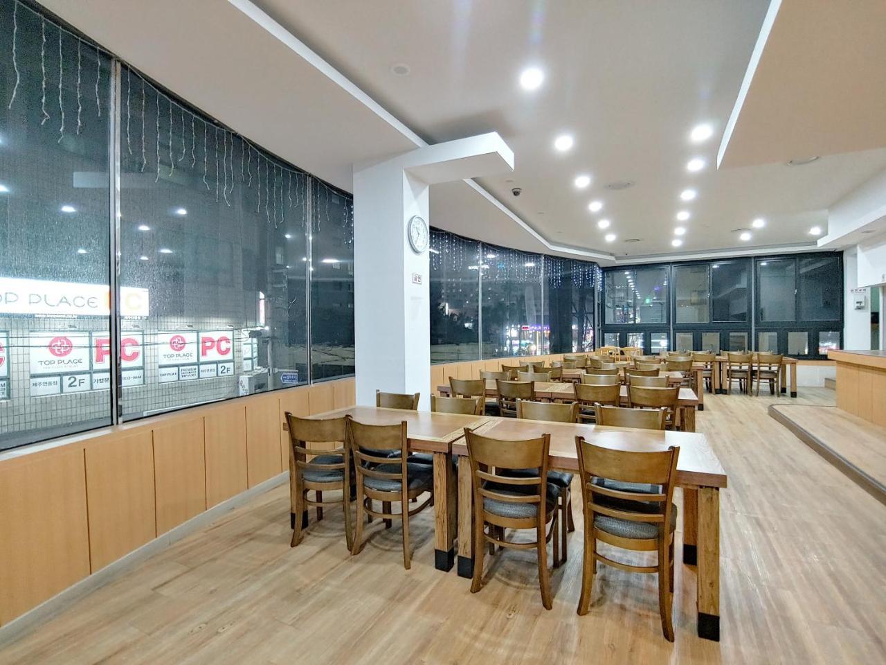 Gallery Hotel Bnb Jeju Exterior photo